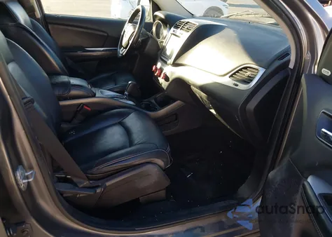 2013 Dodge Journey Crew z USA, uszkodzony, nr VIN 3C4PDCDG8DT711885